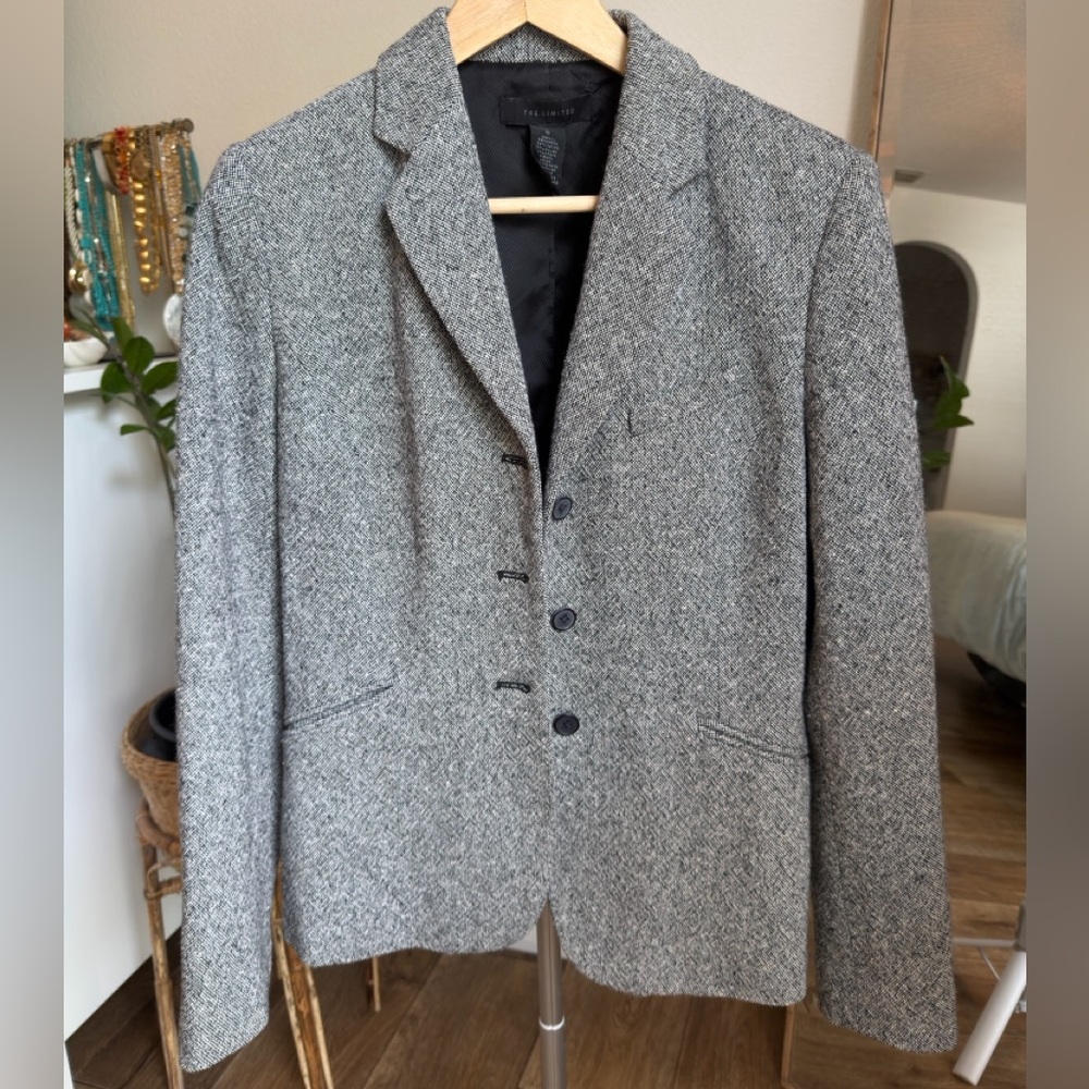 The Limited Classic Tailored Women’s Blazer